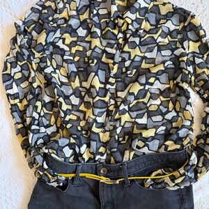 Axcess by Liz Claiborne Geometric Patterned Blouse